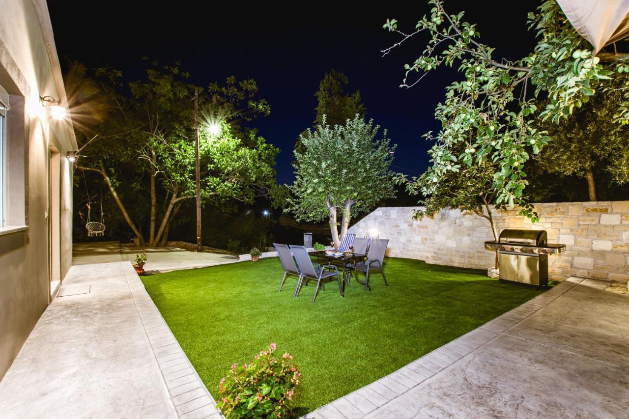 Kares Dream House * Chrissi Akti Chania